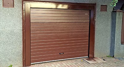Секционные ворота DoorHan RSD02ALU 2600х2300 мм